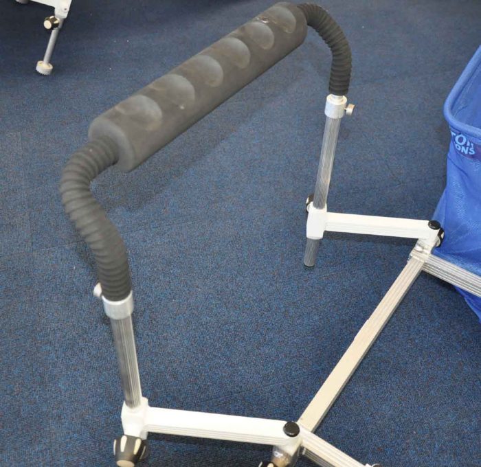 pole-rod-support-octbox-ltd